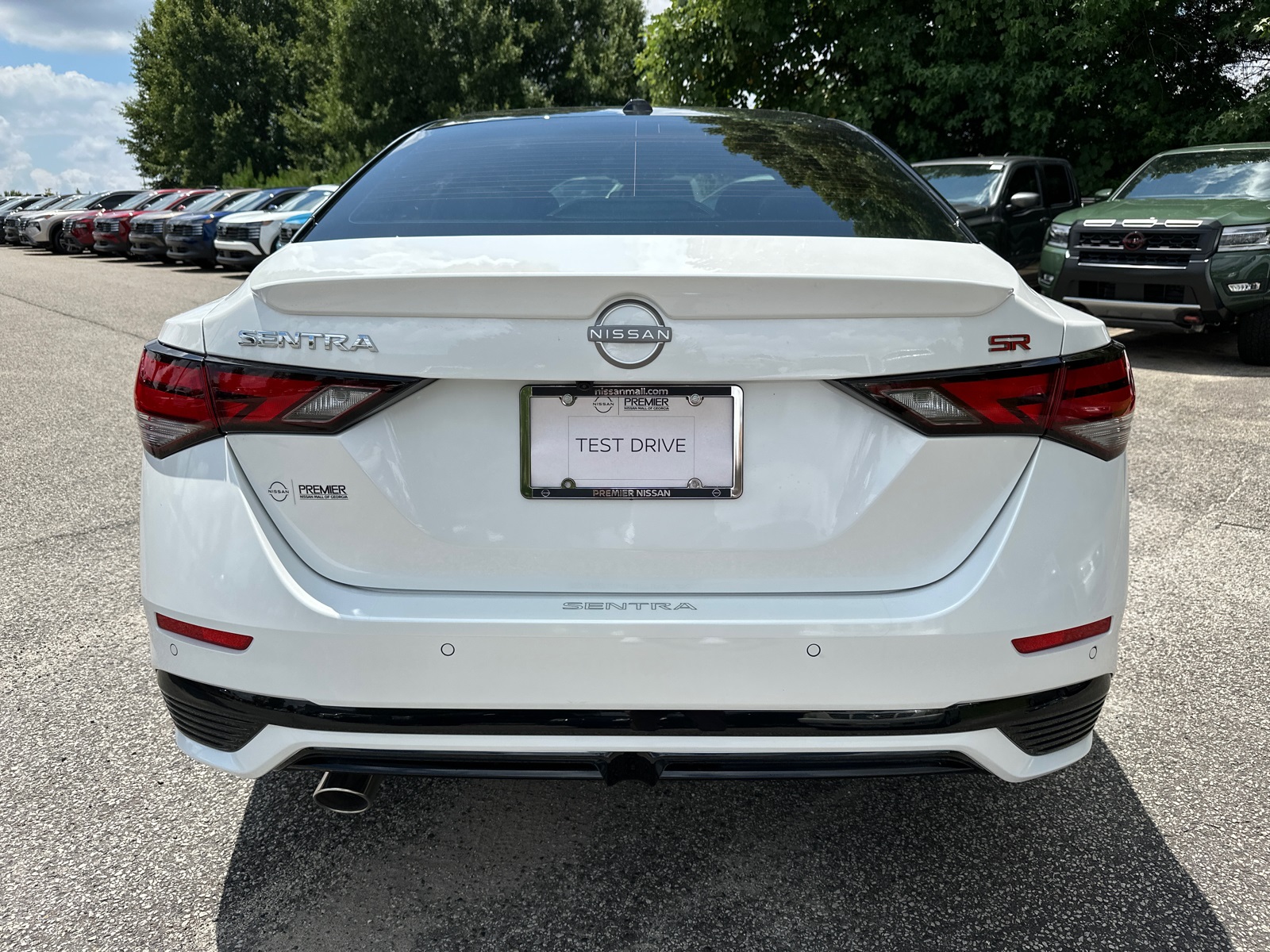 2025 Nissan Sentra SR photo 5