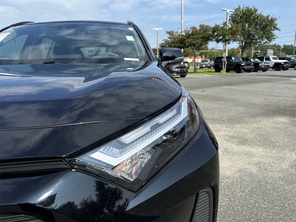 2024 Toyota RAV4 XLE photo 8