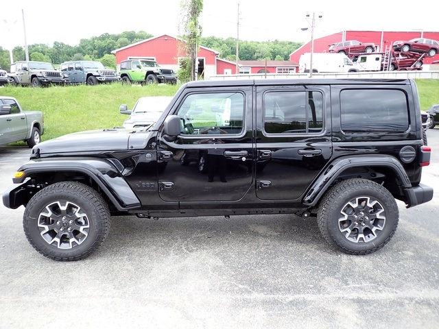 2025 Jeep Wrangler Sahara photo 2