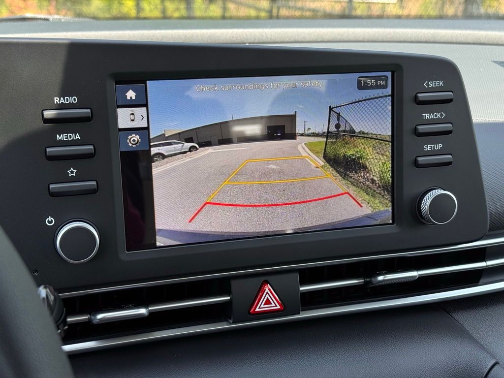 2025 Hyundai Elantra Hybrid Blue photo 3