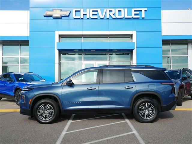 2025 Chevrolet Traverse photo 4