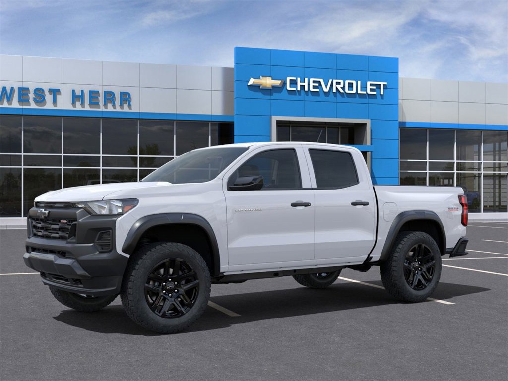 2025 Chevrolet Colorado Trail Boss photo 2