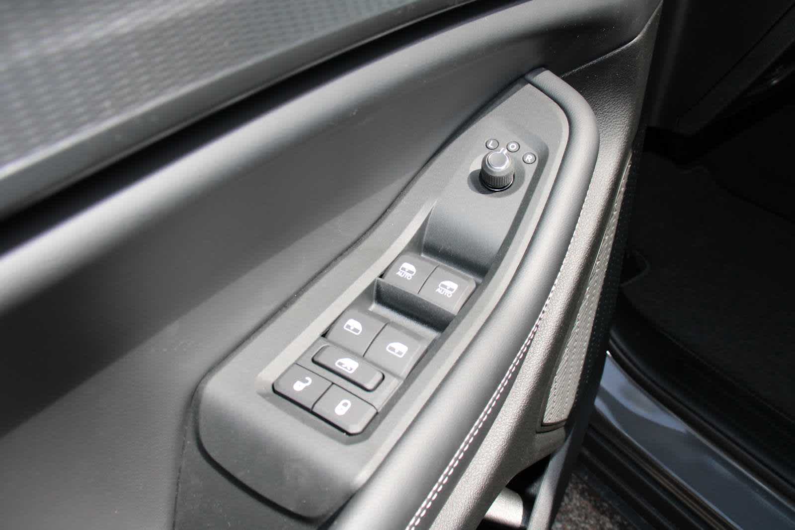 2025 Jeep Grand Cherokee Laredo Altitude photo 7
