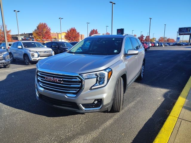 2024 Gmc Terrain SLT photo 2