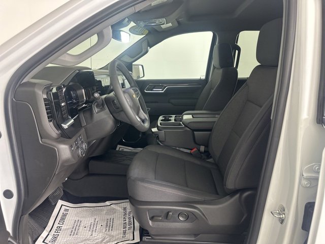 2025 Chevrolet Silverado 1500 LT photo 15