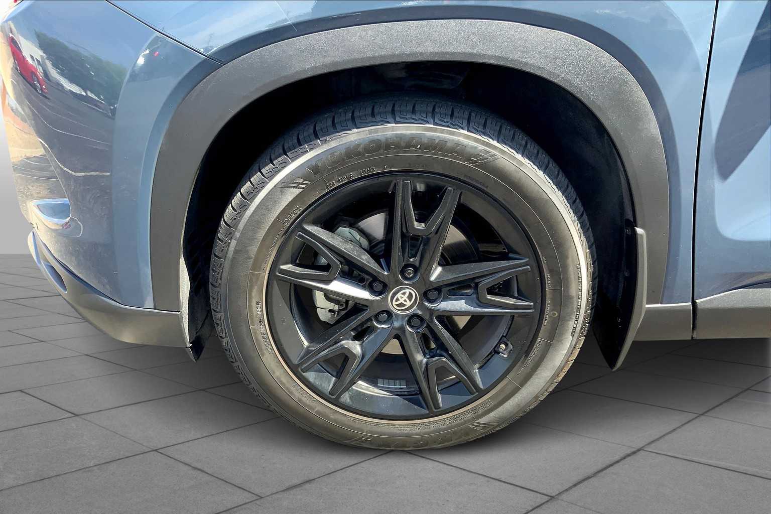 2024 Toyota Grand Highlander Platinum photo 9