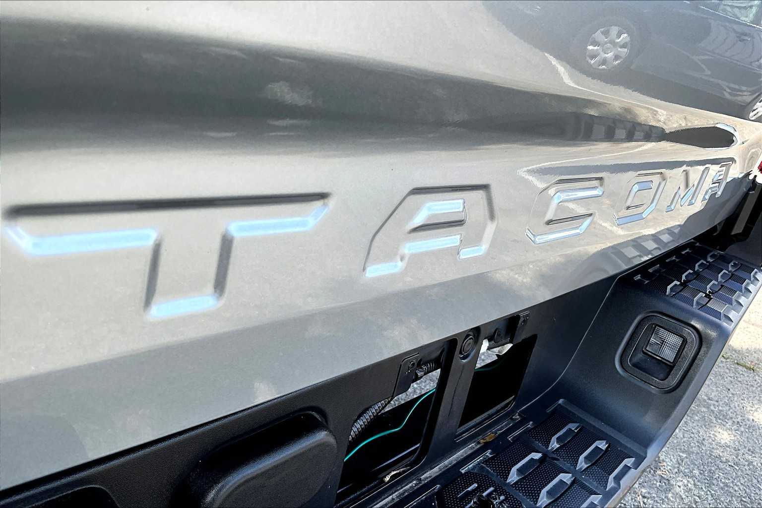 2023 Toyota Tacoma SR5 4x4 Access Cab photo 27