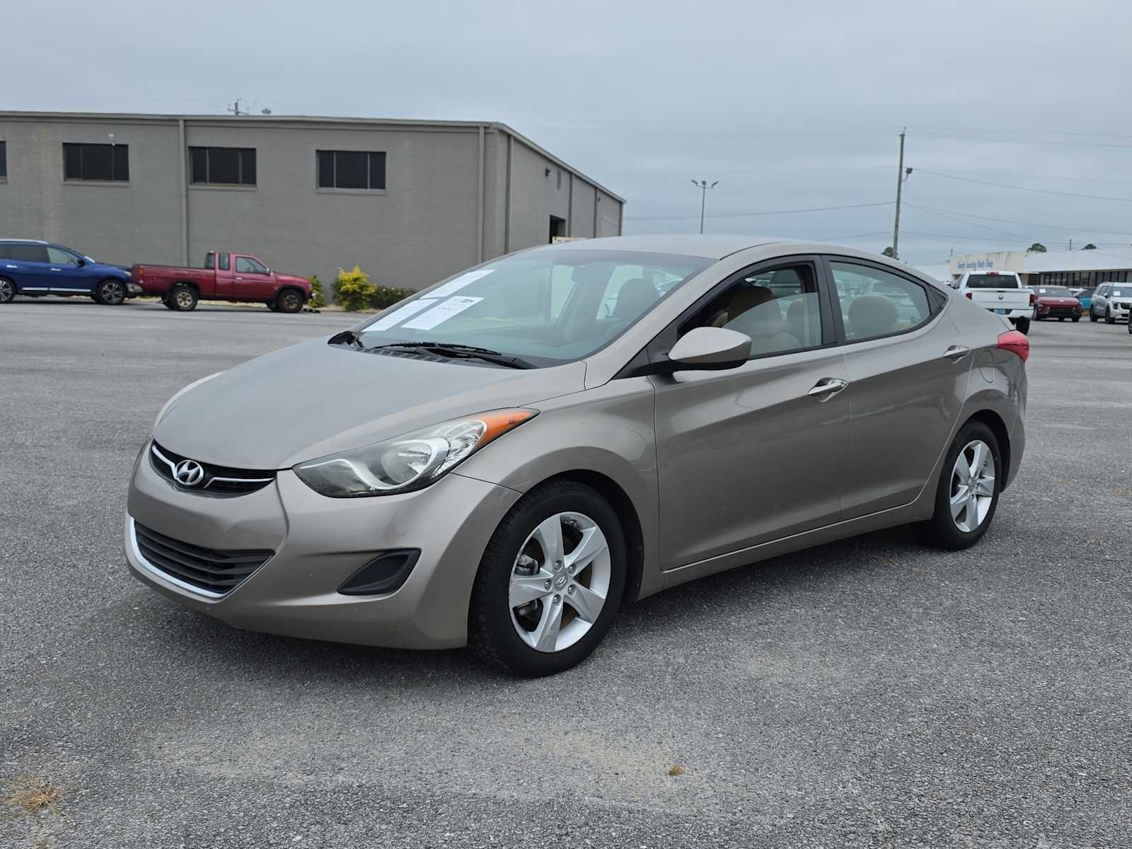 2013 Hyundai Elantra GLS photo 3