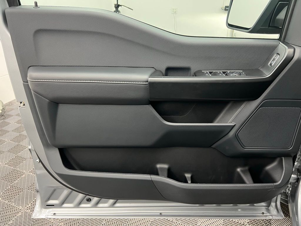 2025 Ford F-150 STX photo 15