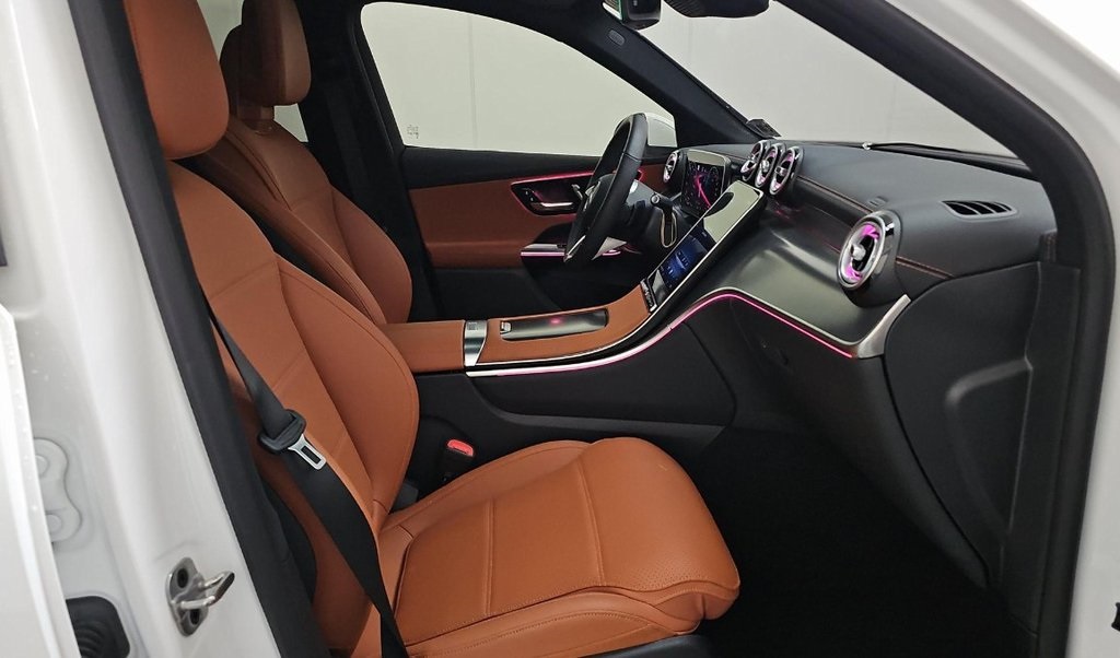 2025 Mercedes Benz GLC 350e 4MATIC photo 8