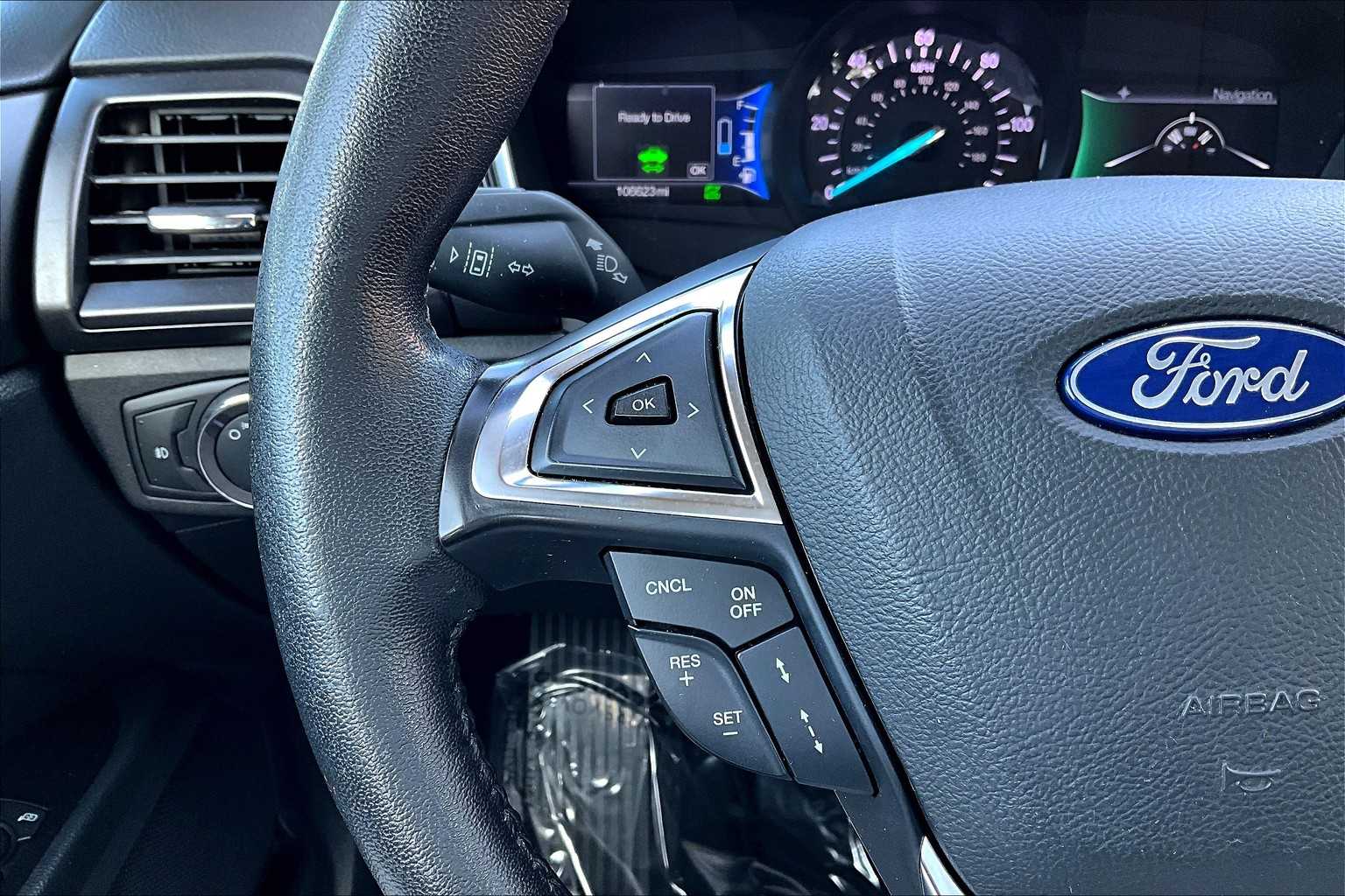 2019 Ford Fusion Hybrid Titanium photo 22