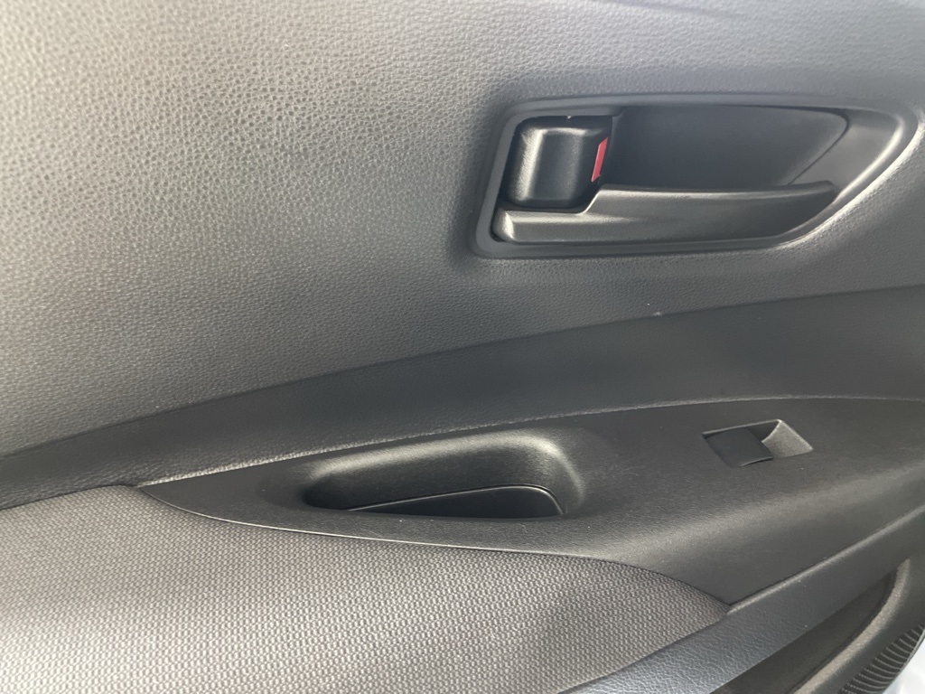 2022 Toyota Corolla LE photo 30