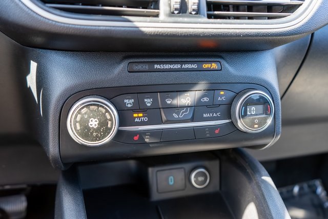 2020 Ford Escape SE photo 19