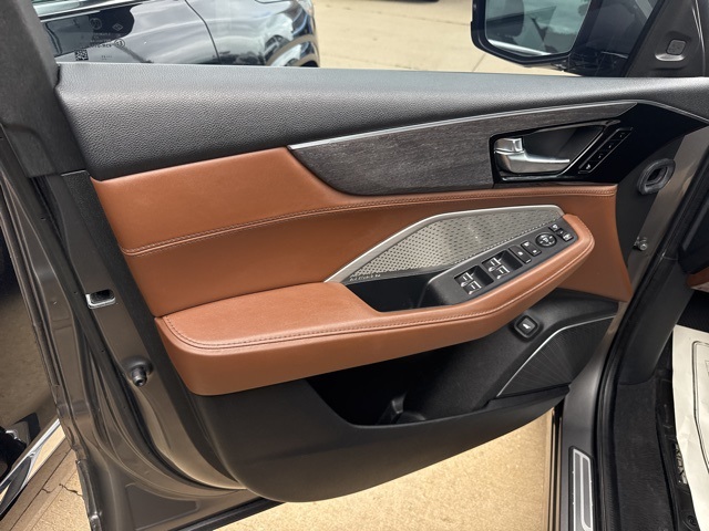 2023 Acura MDX SH-AWD Advance photo 6