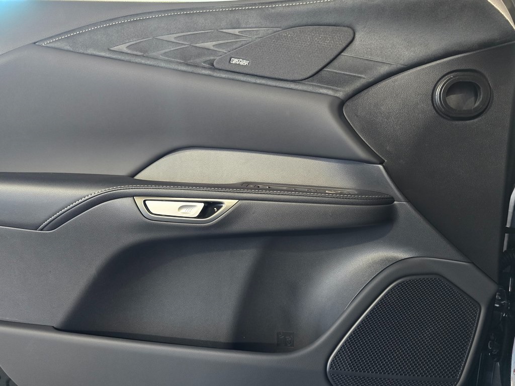 2025 Lexus RX 450h+ Luxury photo 12