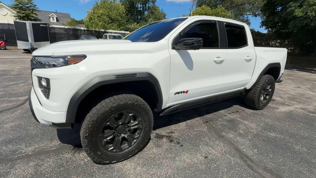 2024 Gmc Canyon AT4 photo 4