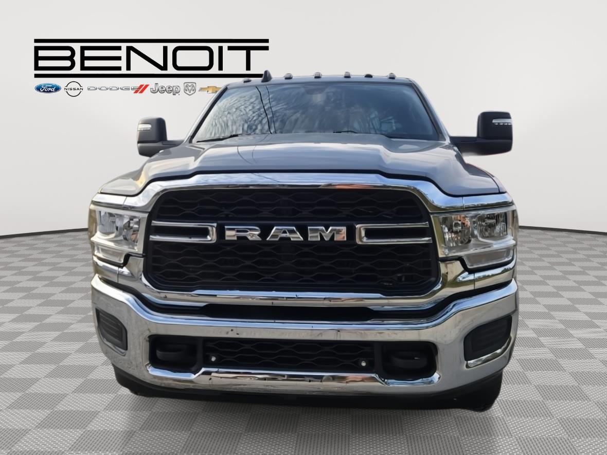 2024 Ram 3500 Tradesman photo 2