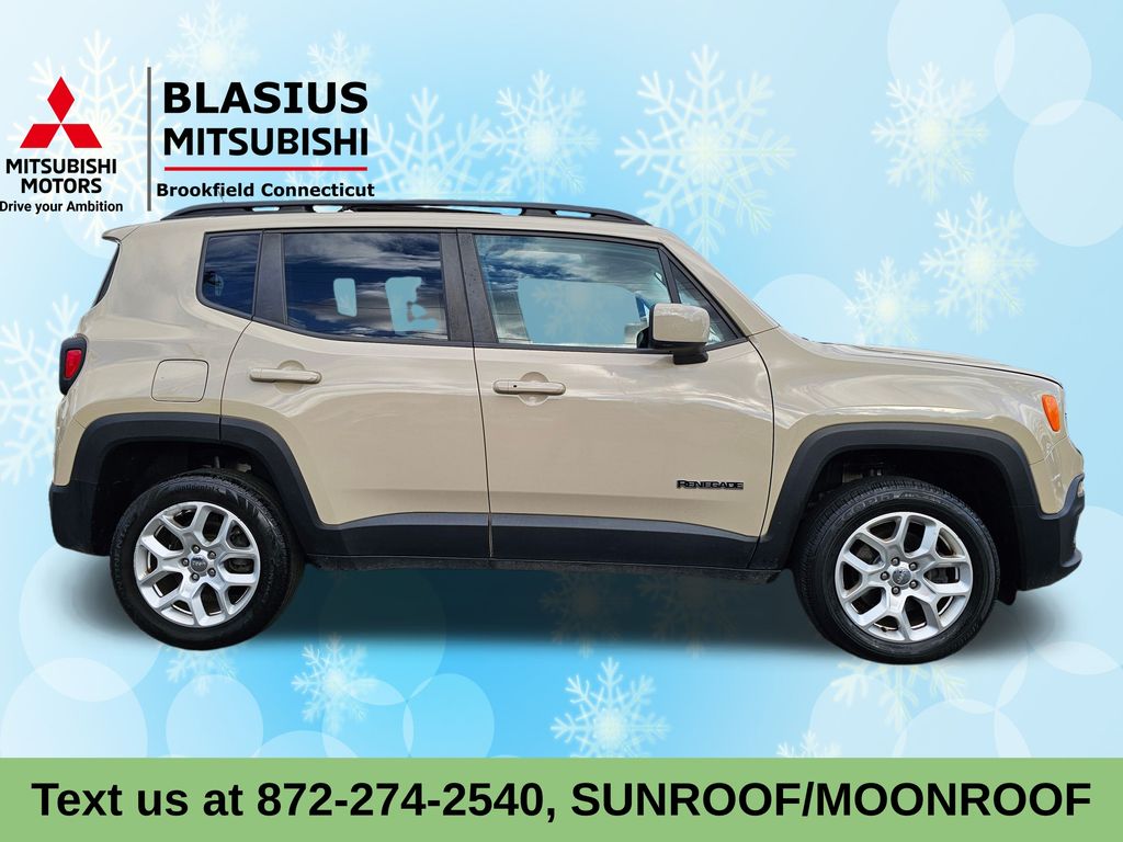 2016 Jeep Renegade Latitude photo 2