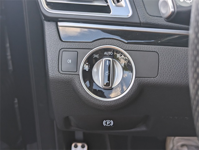 2016 Mercedes Benz E 400 photo 31