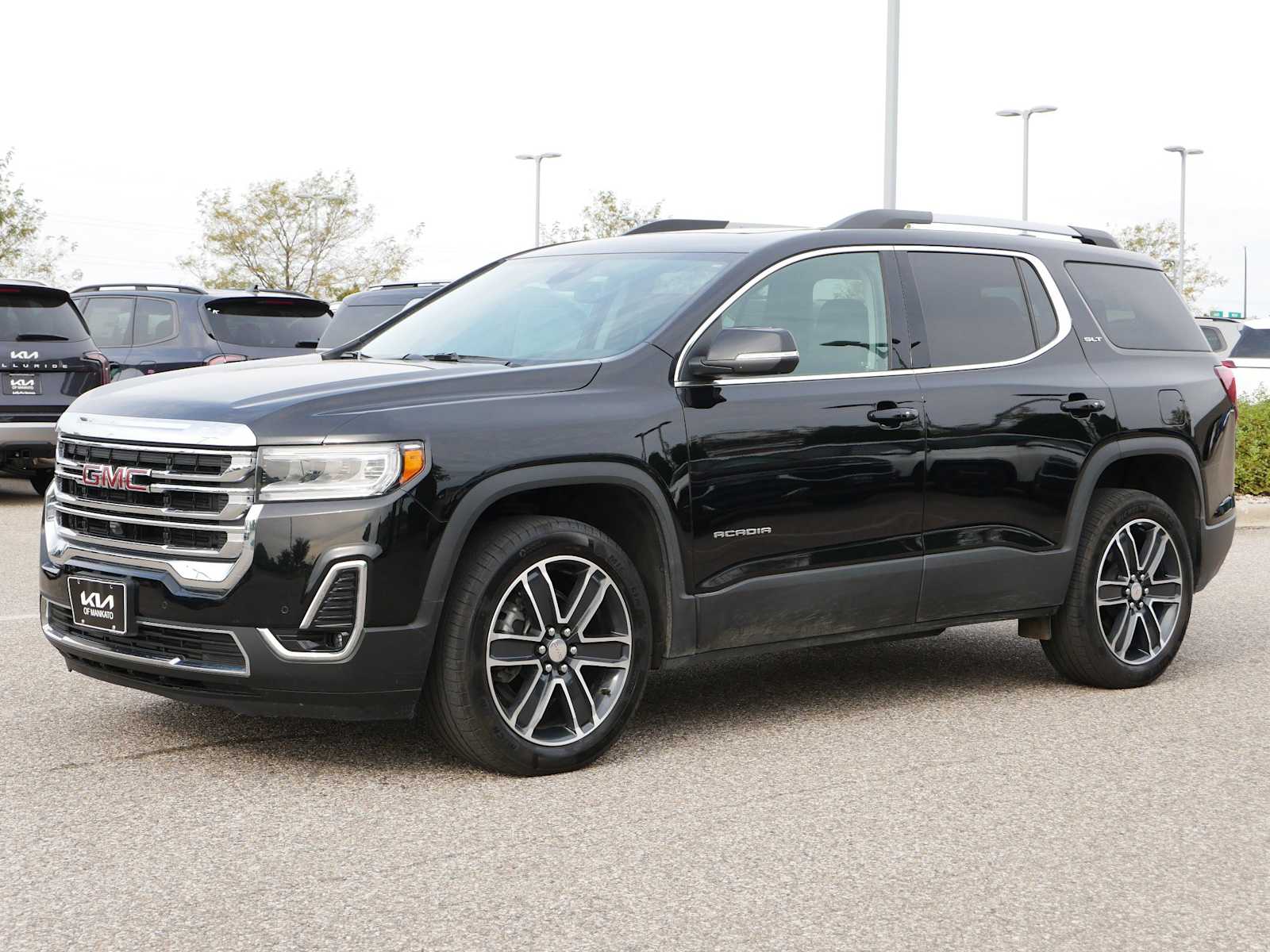 Used 2023 GMC Acadia SLT with VIN 1GKKNUL41PZ159426 for sale in Mankato, Minnesota