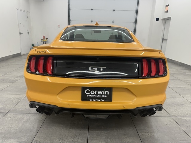 2022 Ford Mustang GT photo 3