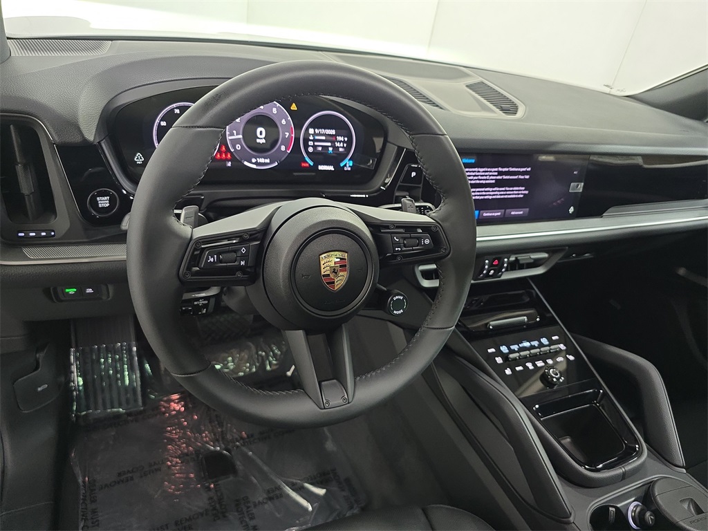 2025 Porsche Cayenne photo 4