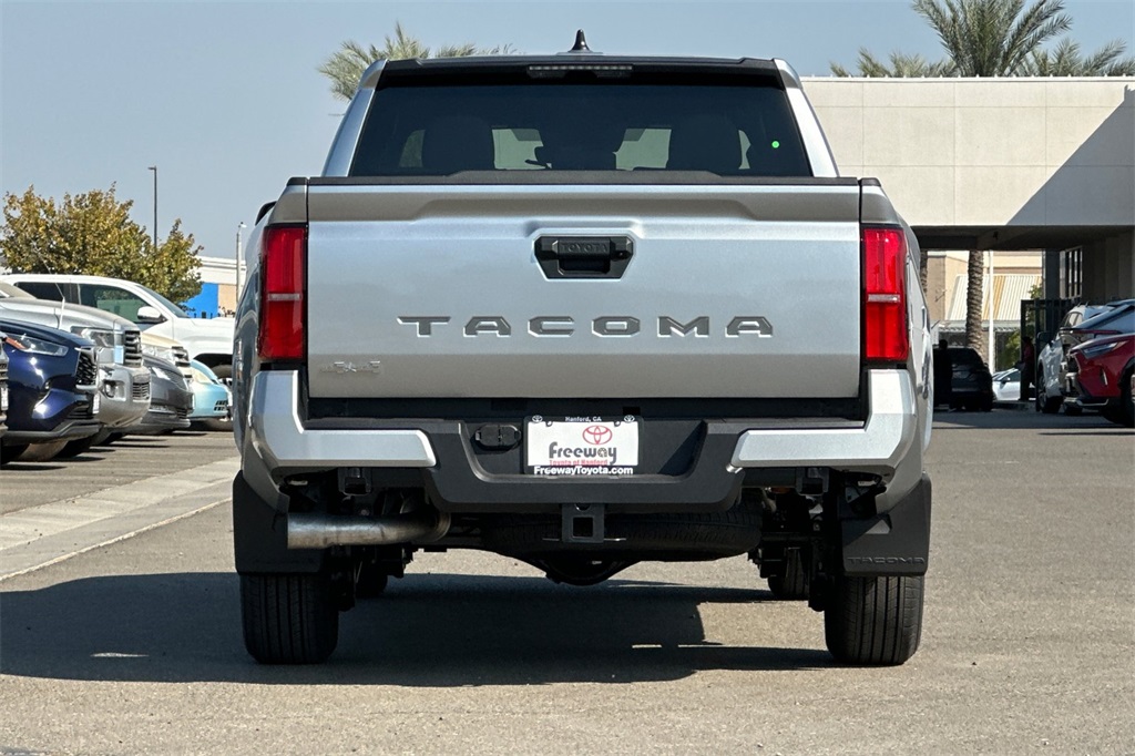 2025 Toyota Tacoma SR5 Double Cab photo 5
