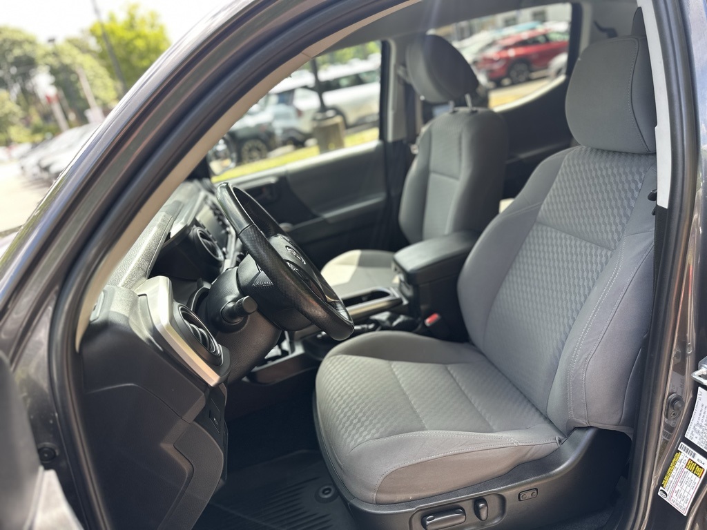 2023 Toyota Tacoma SR5 photo 19
