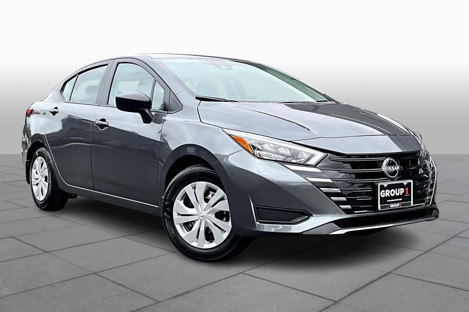 2025 Nissan Versa S photo 2