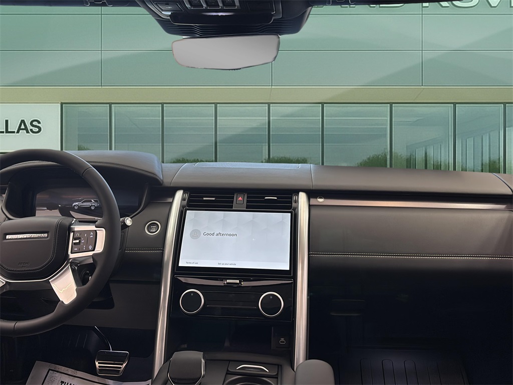 2025 Land Rover Discovery Metropolitan Edition photo 13