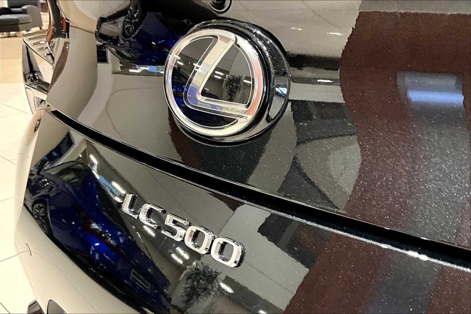 2025 Lexus LC 500 photo 8