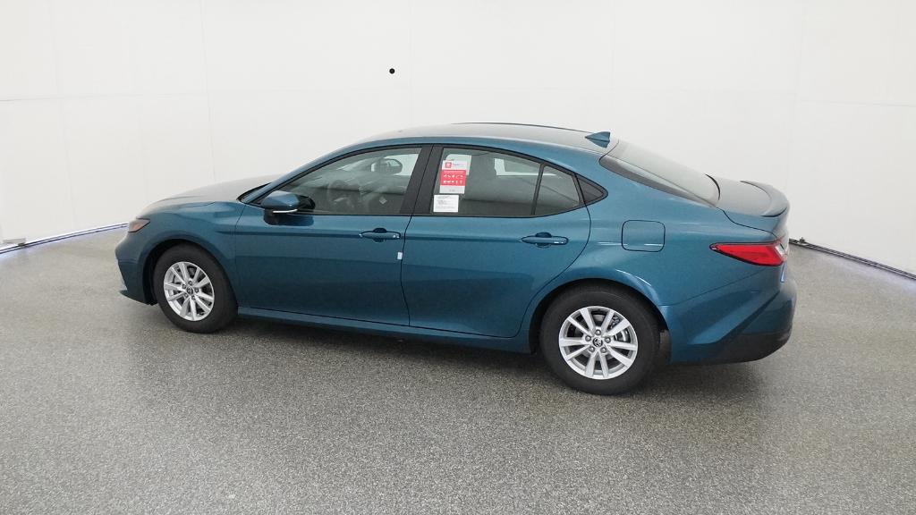 2026 Toyota Camry LE photo 11