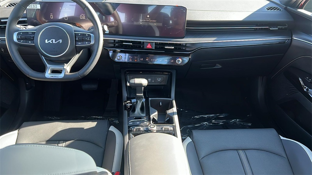 2025 Kia K5 GT-Line photo 12