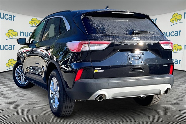 2022 Ford Escape SE photo 2