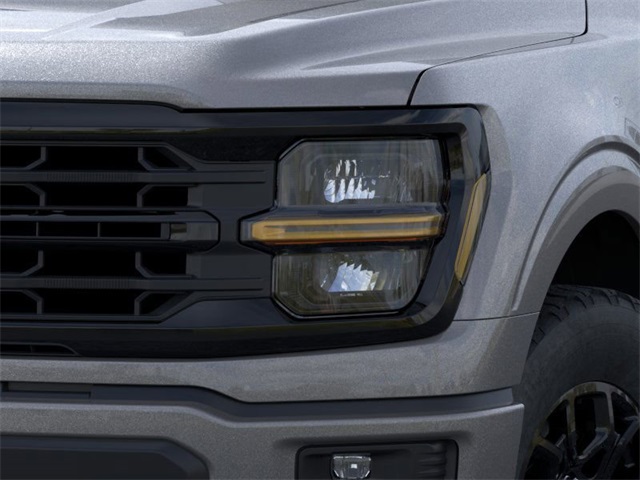 2025 Ford F-150 XLT photo 18