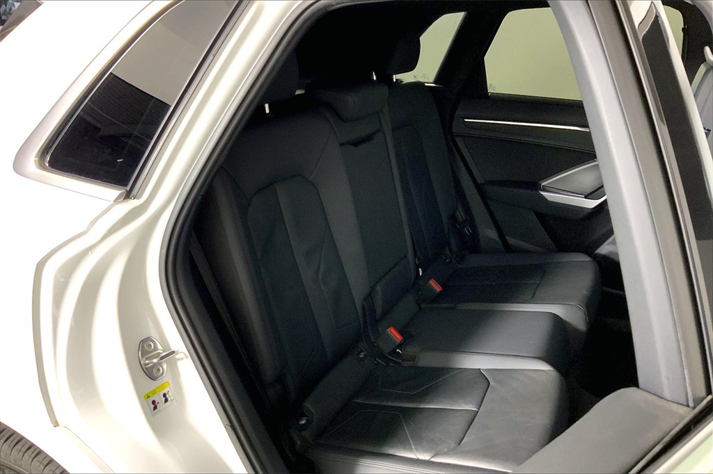 2020 Audi Q3 S line Premium photo 24
