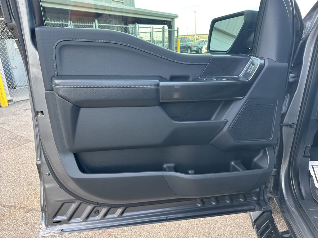 2021 Ford F-150 XLT photo 9