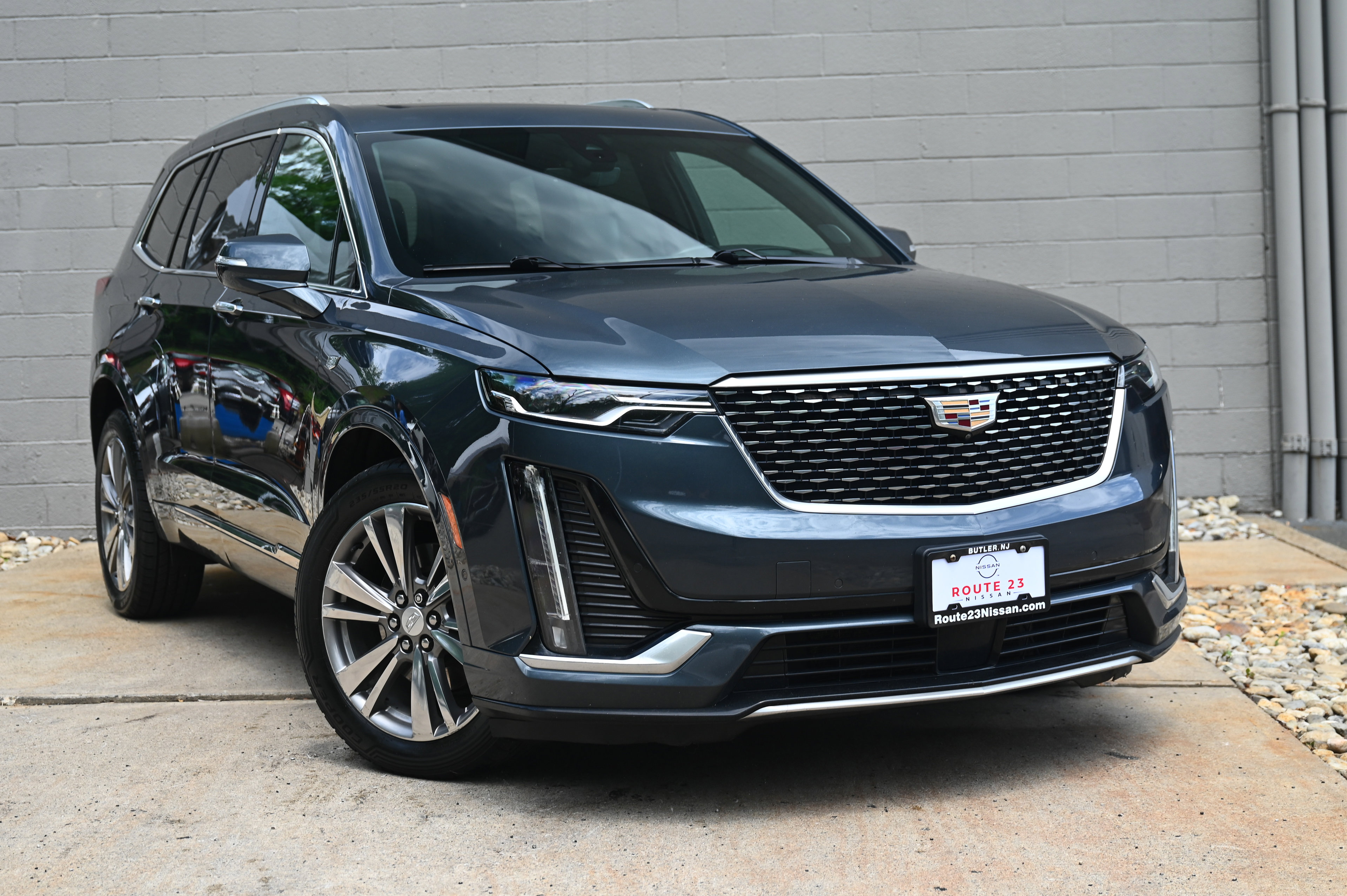 2021 Cadillac XT6 Premium Luxury photo 2
