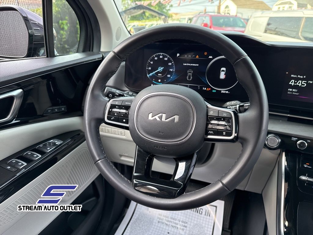 2024 Kia Carnival SX photo 26