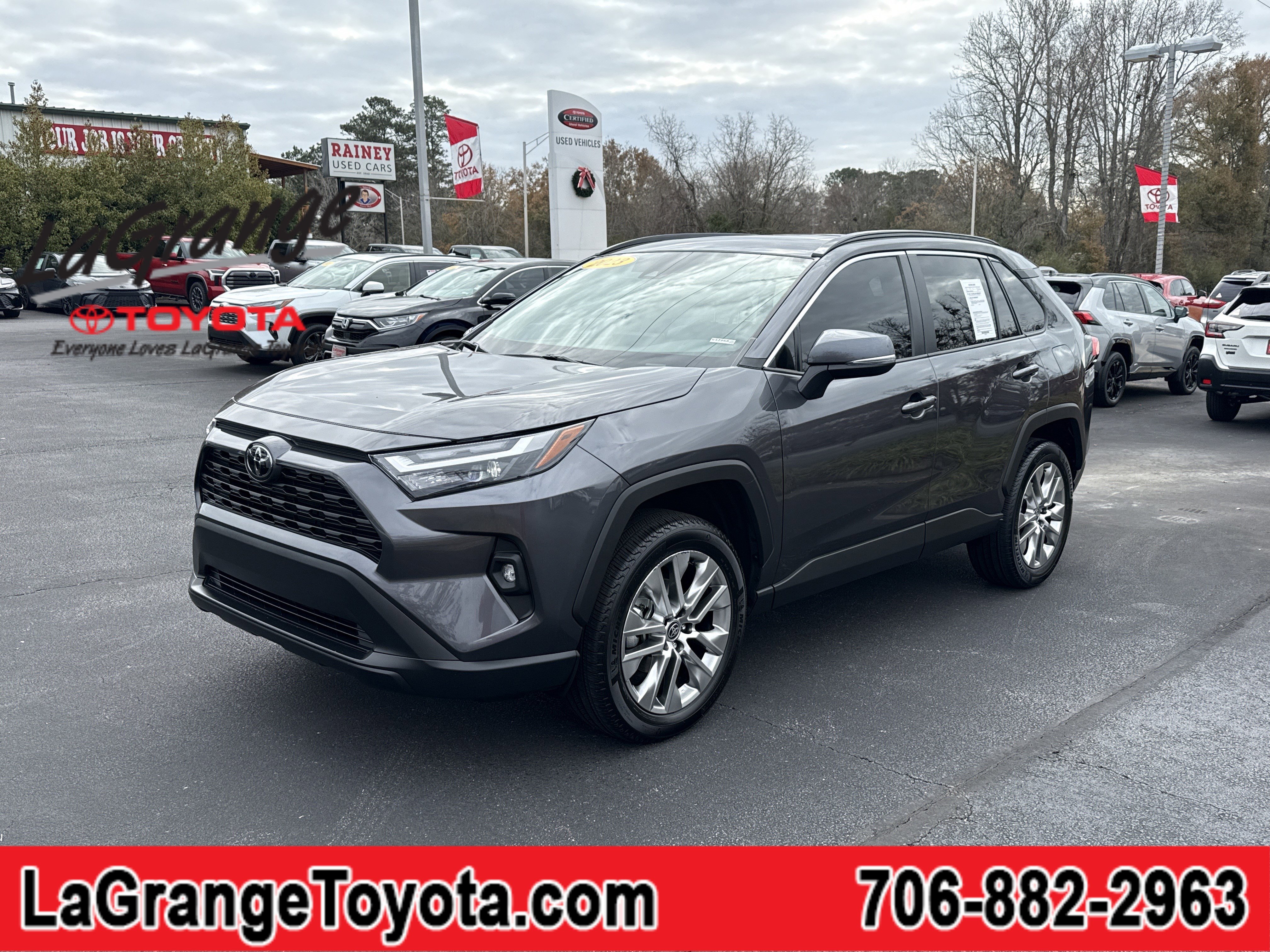 2023 Toyota RAV4 XLE Premium's photo