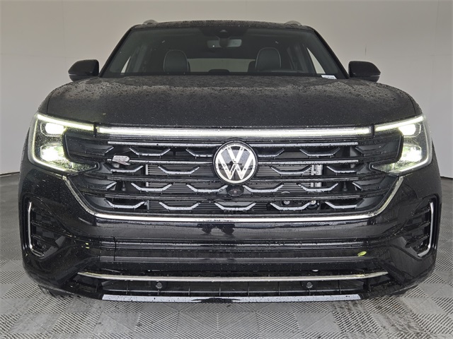 2025 Volkswagen Atlas Cross Sport SEL Premium R-Line photo 3