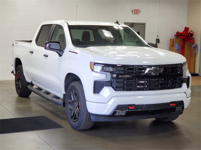 2025 Chevrolet Silverado 1500 RST photo 3