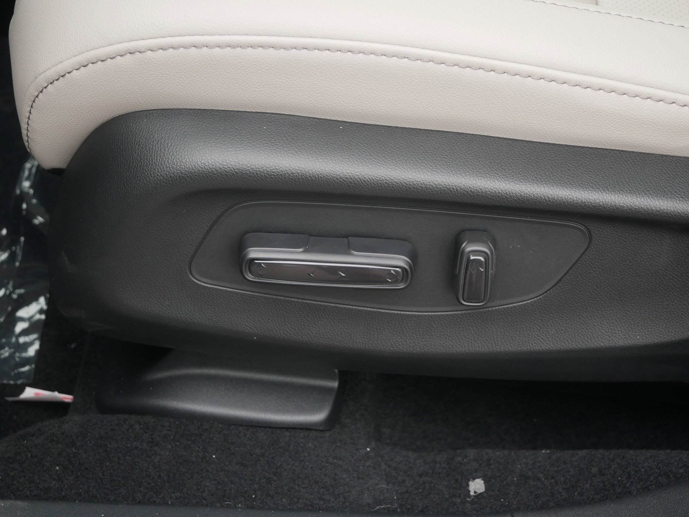 2026 Honda HR-V EX-L photo 15
