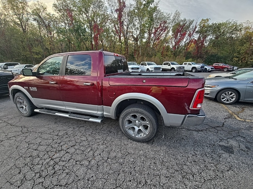 2017 Ram 1500 Laramie photo 4