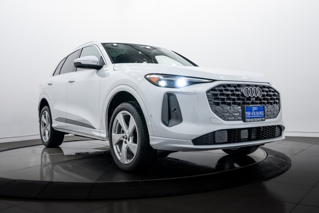 2025 Audi New Q5 Premium Plus's photo