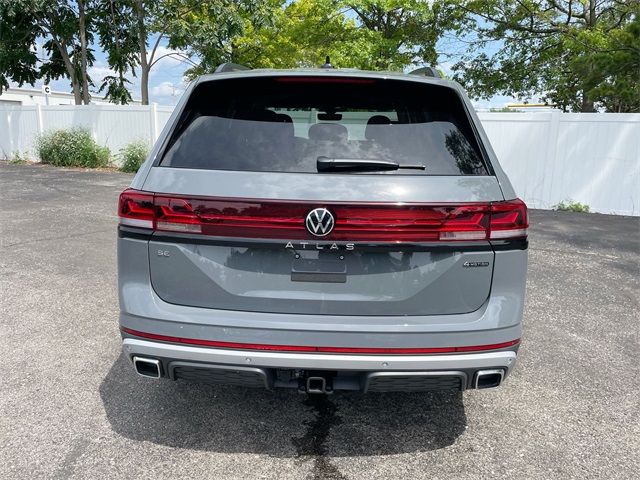 2025 Volkswagen Atlas Peak Edition SE Technology photo 24