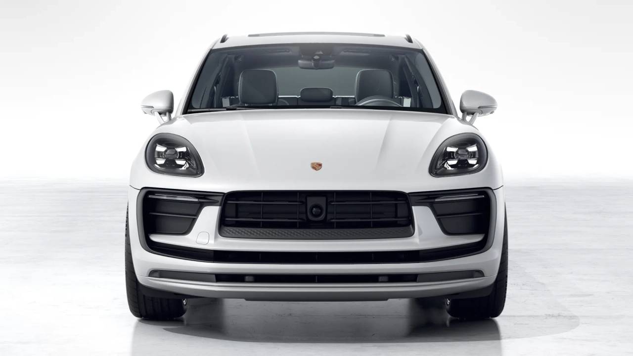 2026 Porsche Macan T photo 9