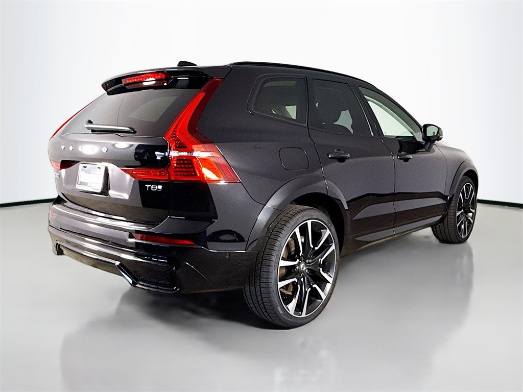 2025 Volvo XC60 Hybrid T8 photo 7