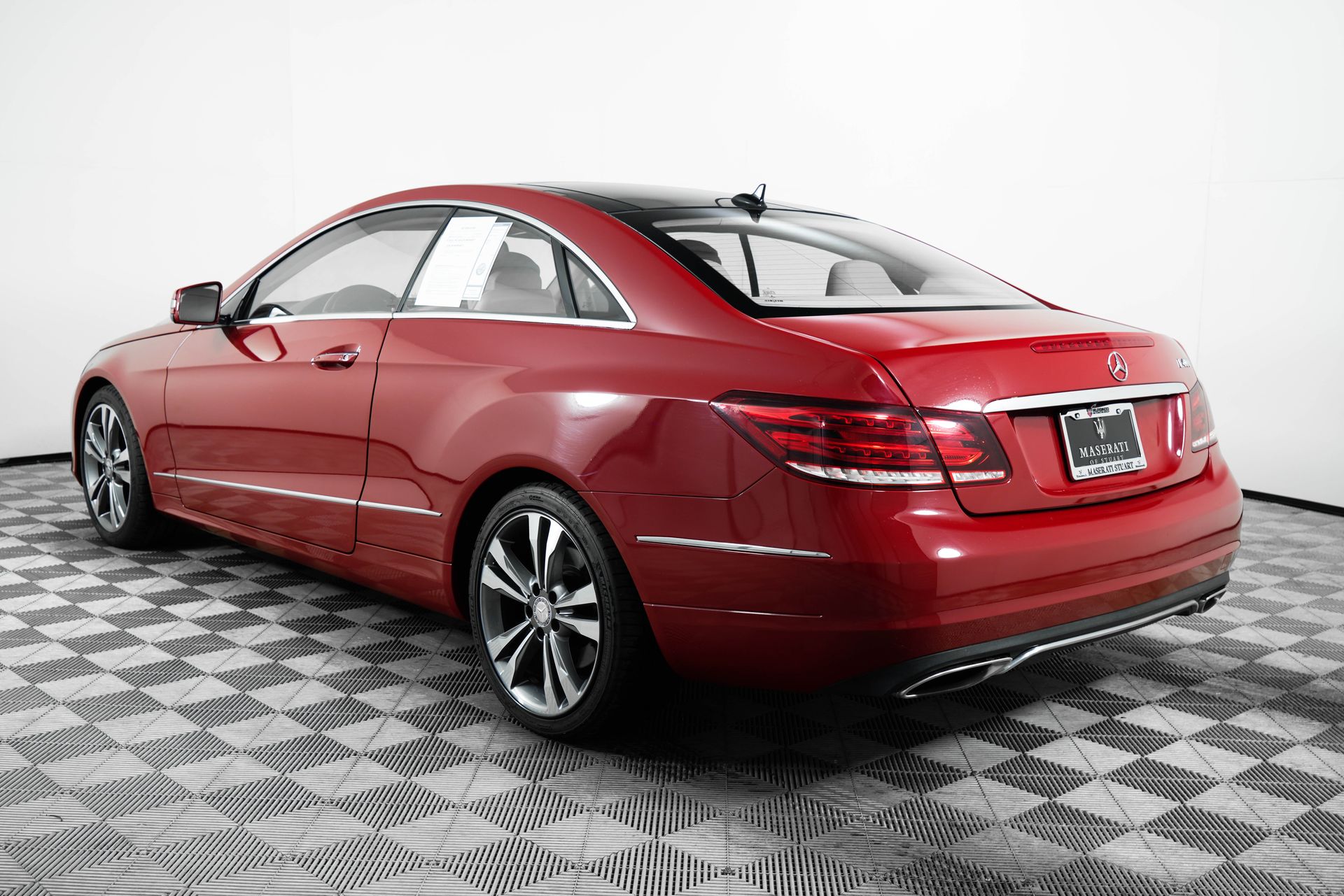 2016 Mercedes Benz E 400 photo 4