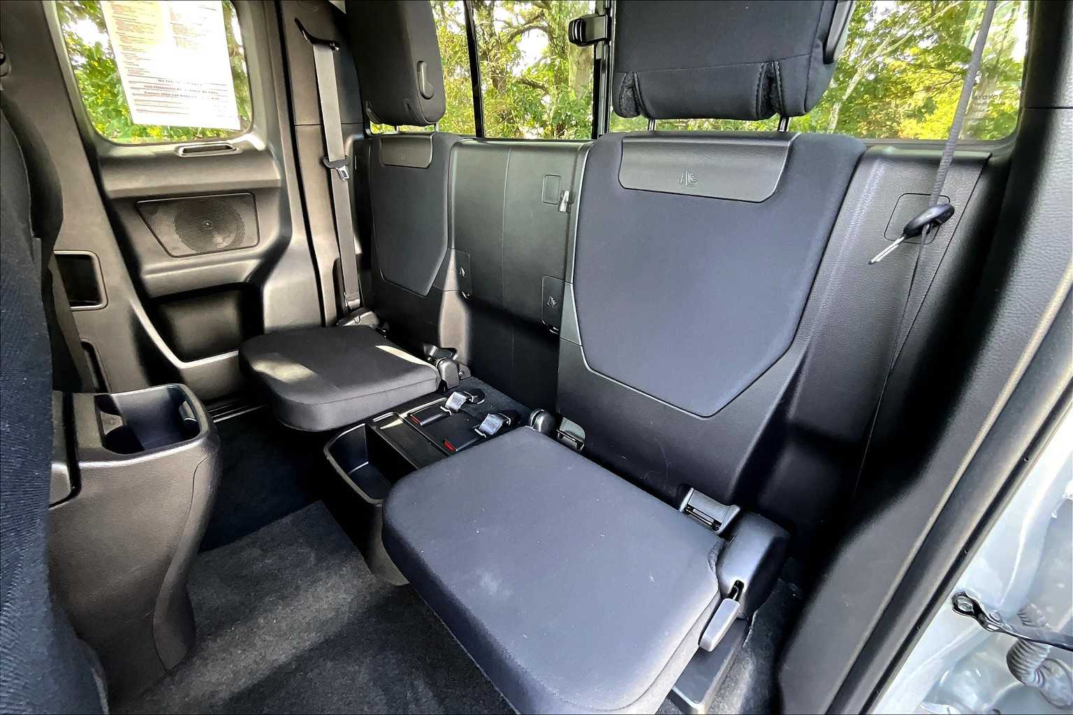 2023 Toyota Tacoma SR5 4x4 Access Cab photo 17